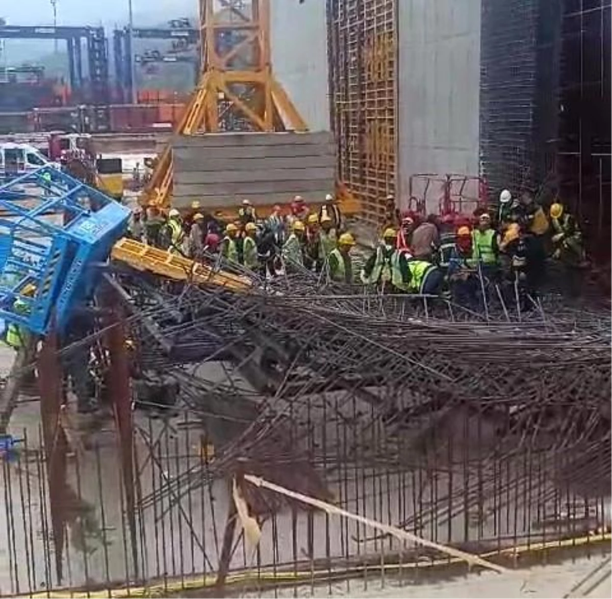 Kocaeli’de gübre fabrikası inşaatında 3 işçi yaralandı