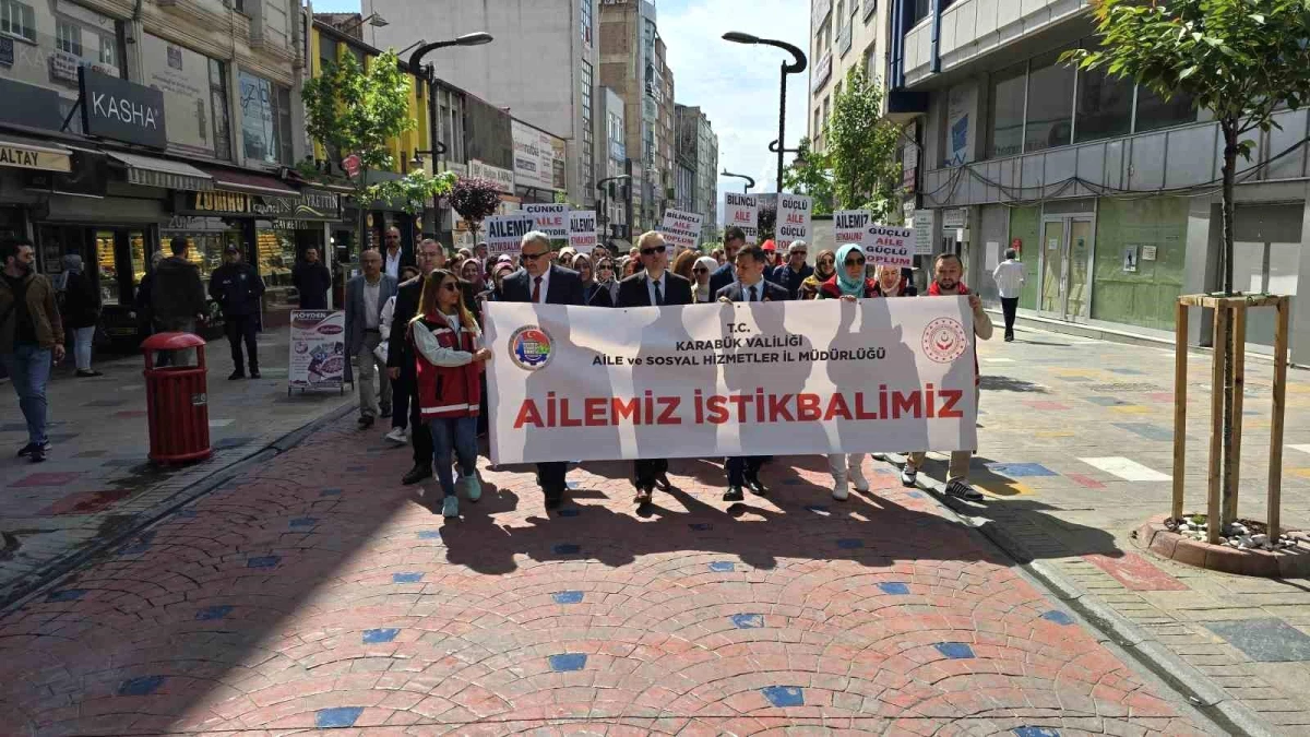 Karabük'te 'Ailemiz İstikbalimiz' temalı kortej yürüyüşü düzenlendi