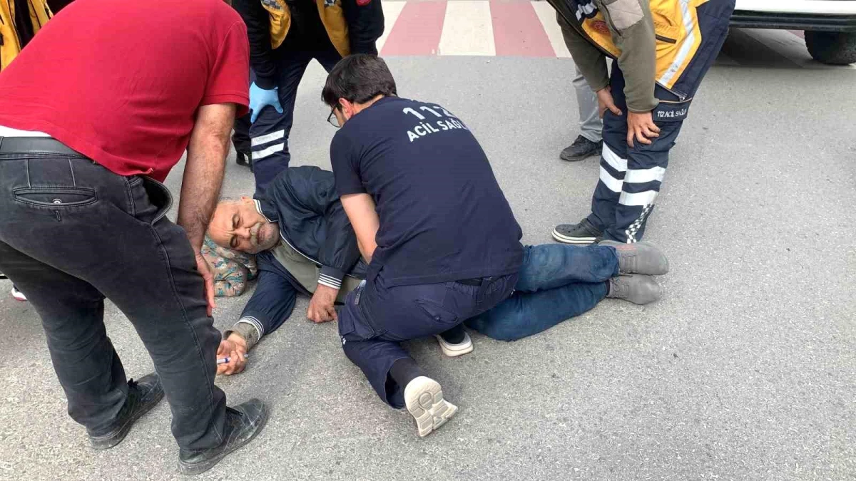 Karaman’da Yaya Geçidinde Yaşlı Adam Kamyonetin Çarpması Sonucu Yaralandı