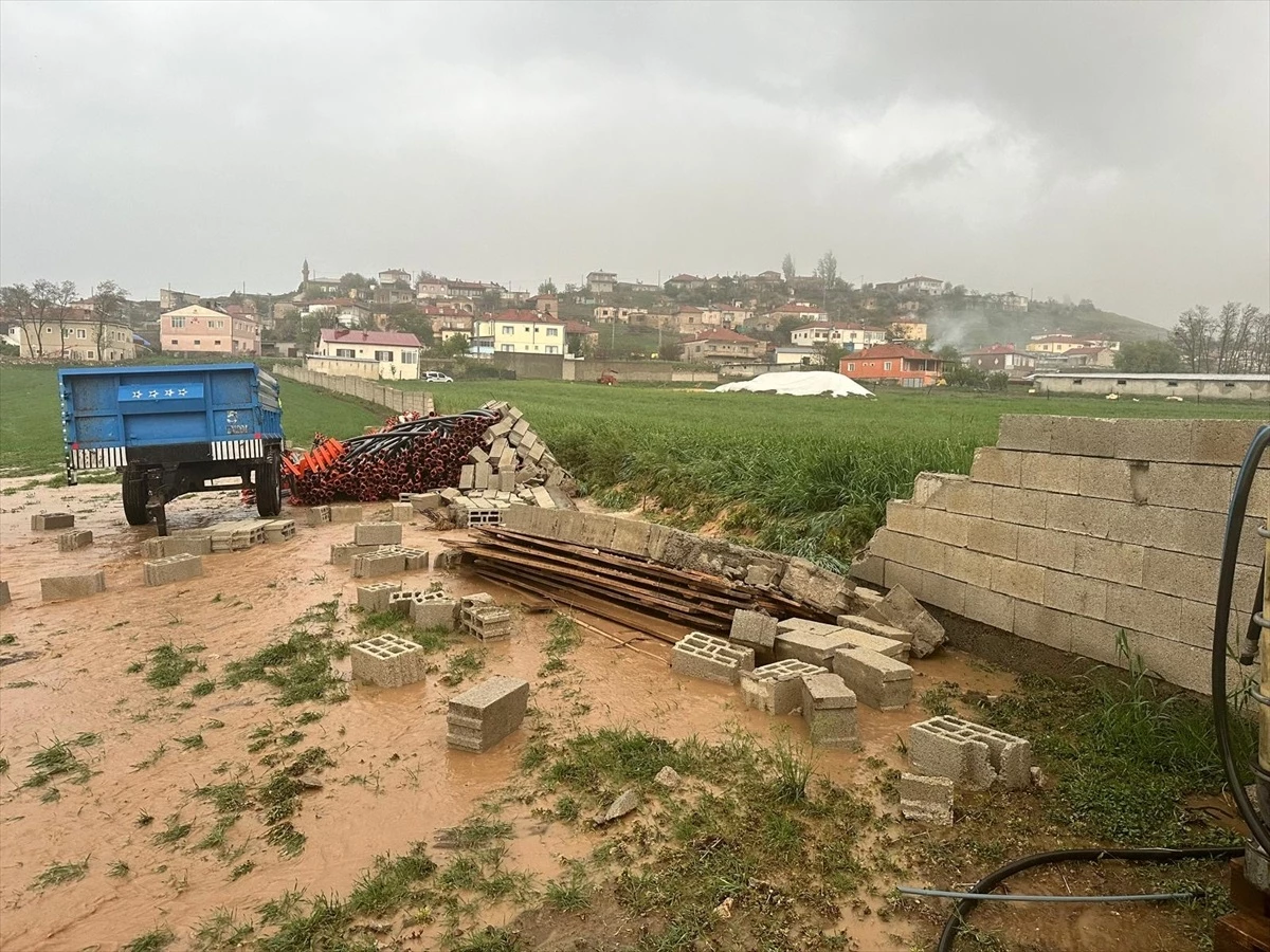 Kayseri Bünyan'da Sağanak Yağış Sonucu Su Baskınları ve Zararlar