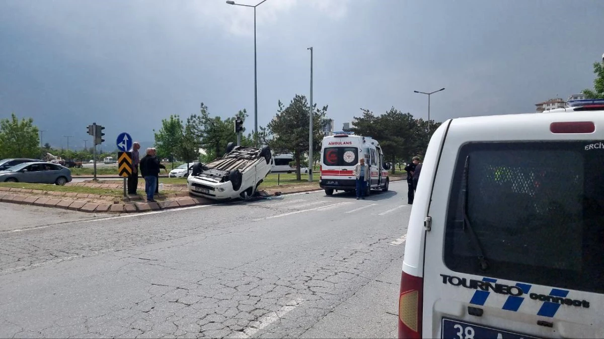 Kayseri'de kaza: 3 kişi yaralandı