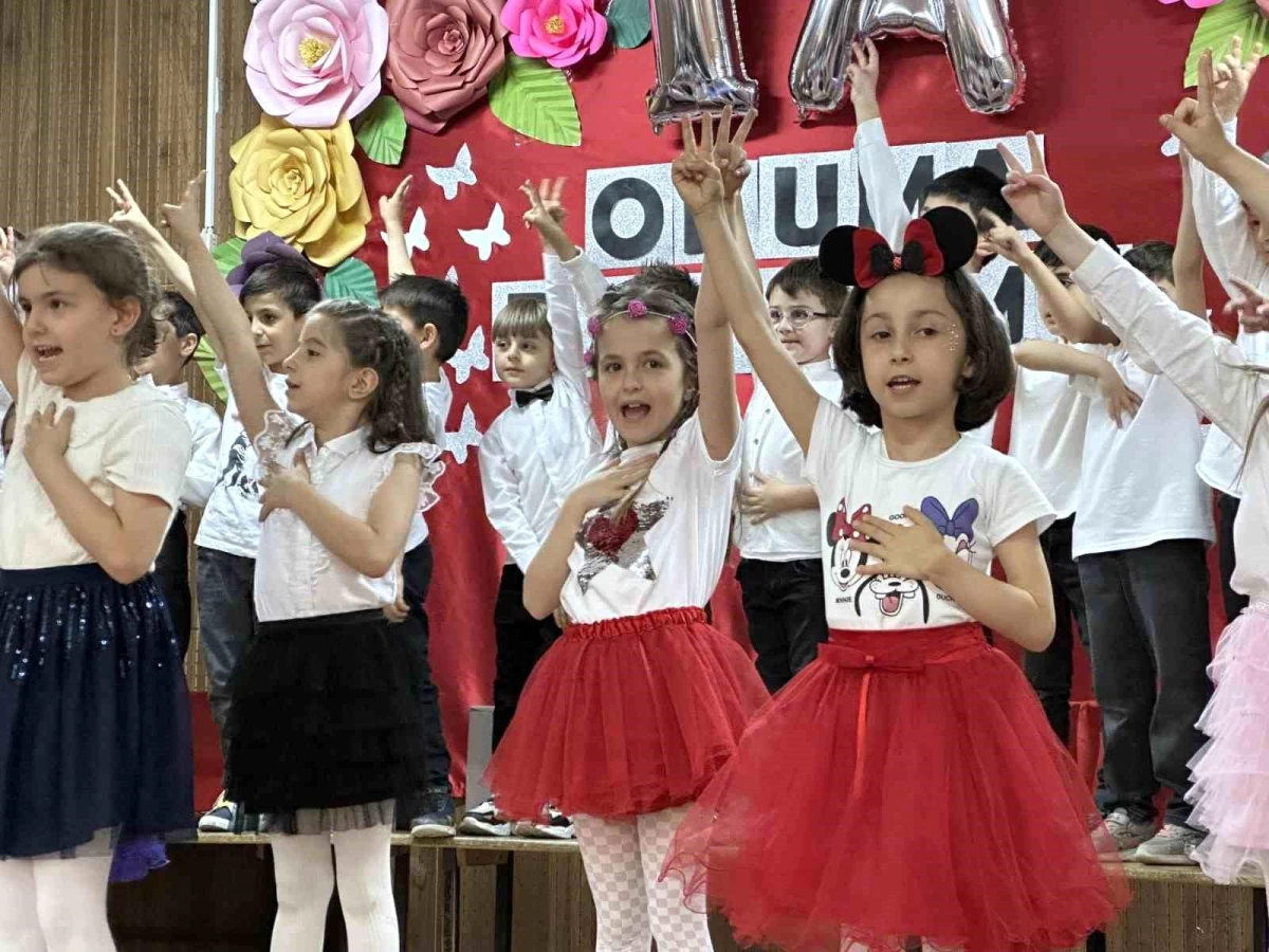 Erzurum Kültür Kurumu İlkokulu 1-A Sınıfı Okuma Bayramını Kutladı