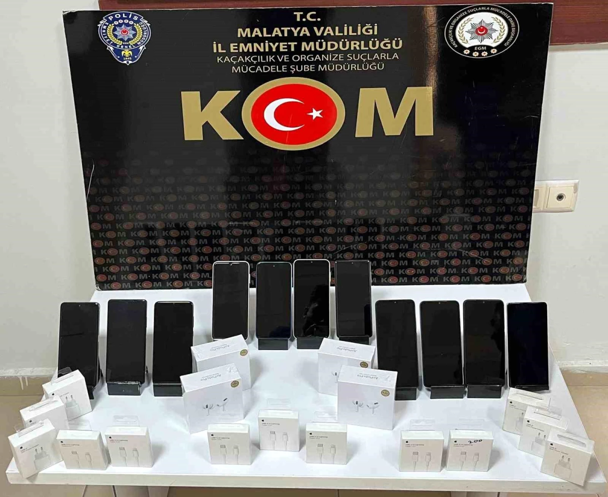 Malatya’da Gümrük Kaçağı Cep Telefonları Ele Geçirildi