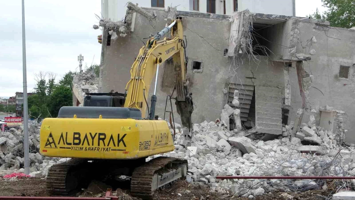 Malatya’da deprem sonrası yıkım ve imar çalışmaları devam ediyor