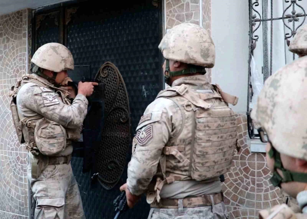 Mersin'de Terör Propagandası Yapan 7 Şüpheli Yakalandı