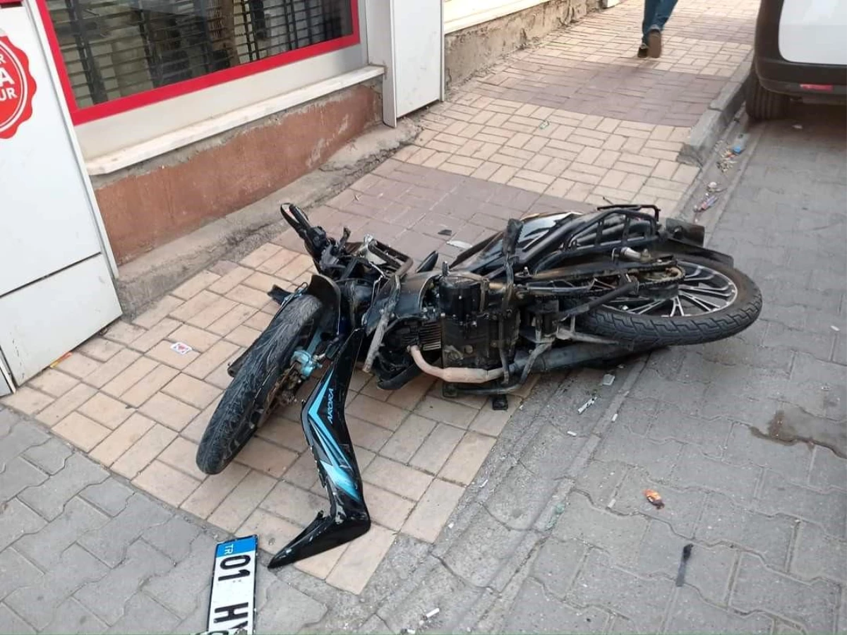 Adıyaman’da motosiklet ile otomobil çarpıştı: 2 yaralı