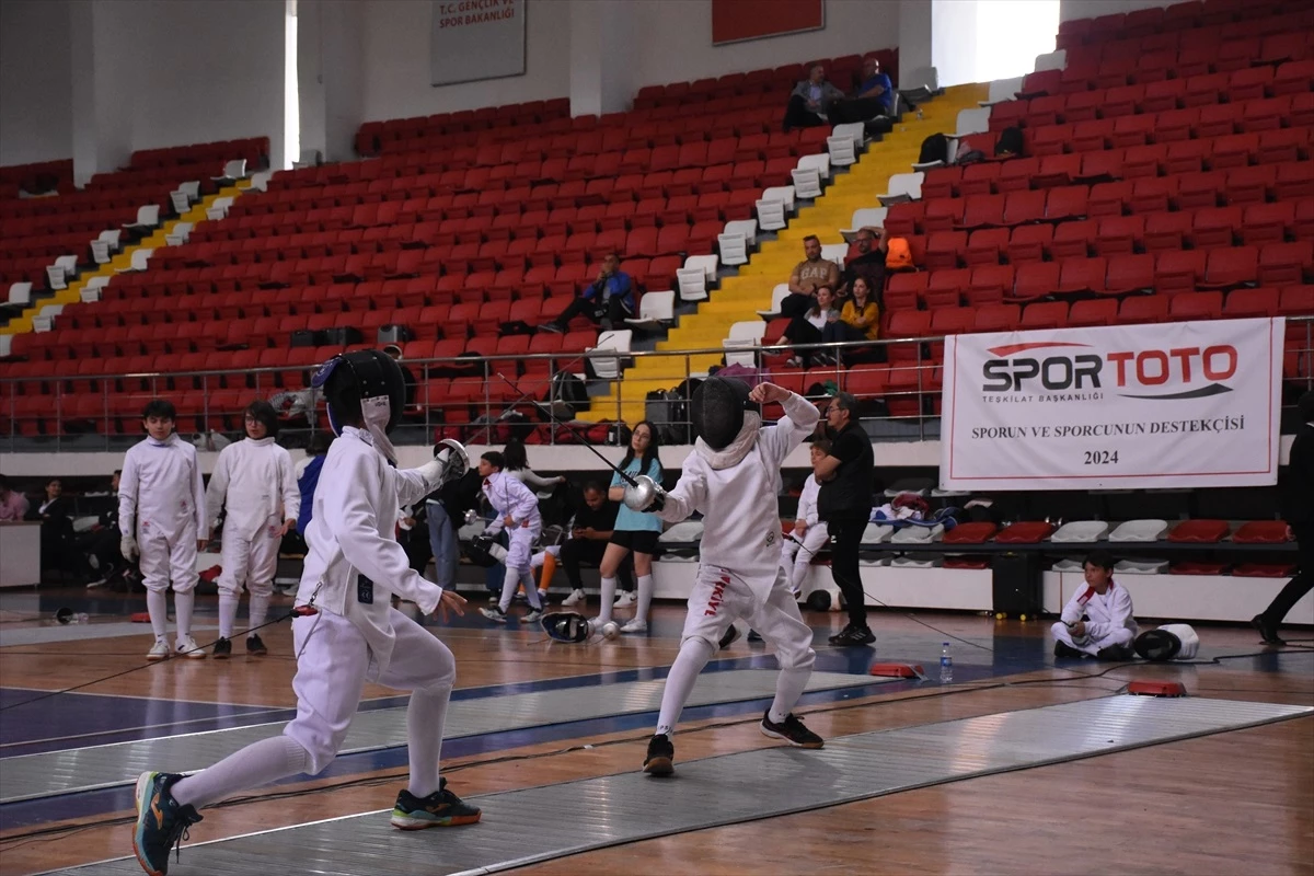 Okul Sporları Eskrim Türkiye Birinciliği Müsabakaları Sona Erdi