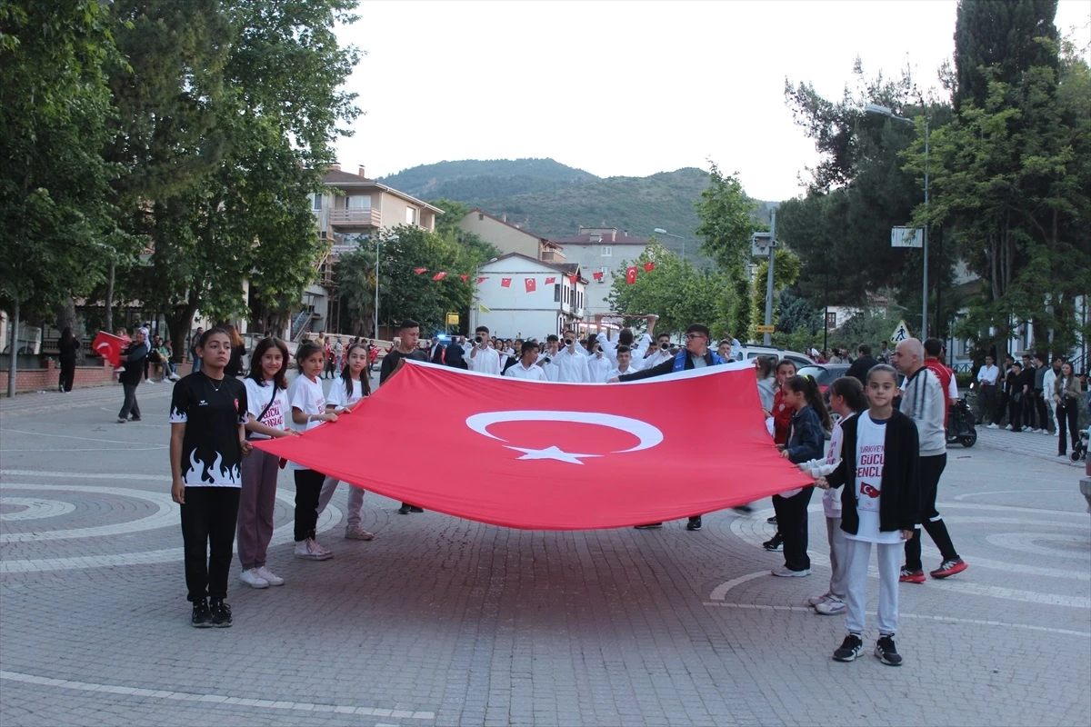 Osmaneli’de Gençlik Yürüyüşü Düzenlendi