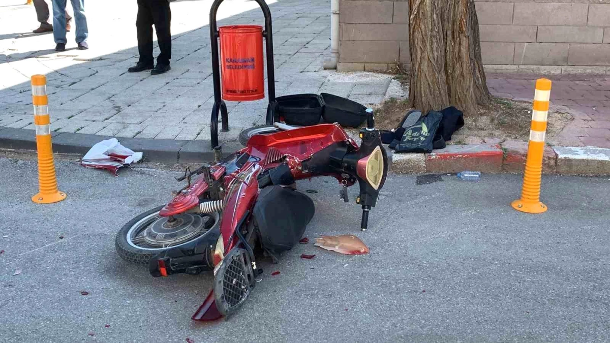 Karaman'da elektrikli bisiklet otomobile çarptı, 2 kişi yaralandı