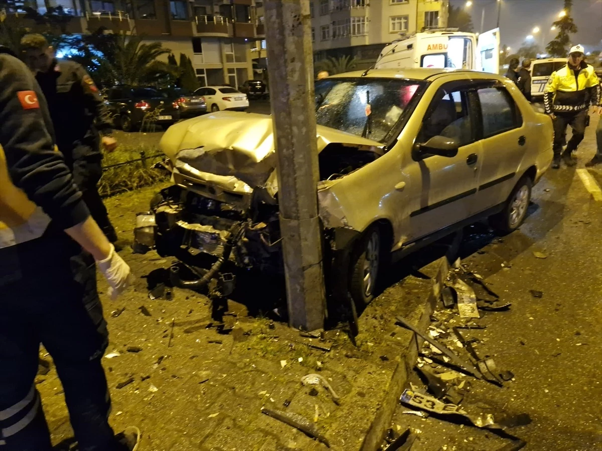 Rize'de Otomobil Kazası: 4 Yaralı