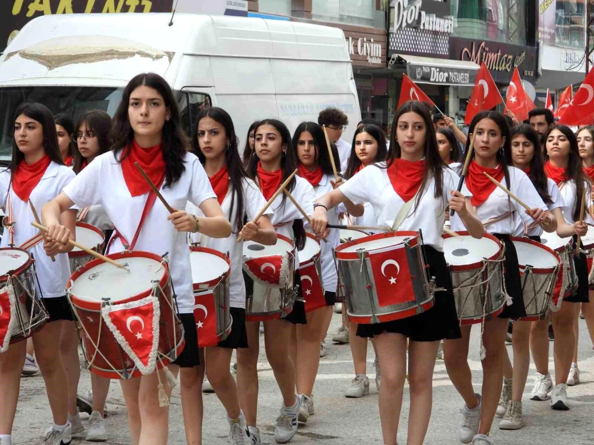 Samandağ'da Gençlik Yürüyüşü düzenlendi