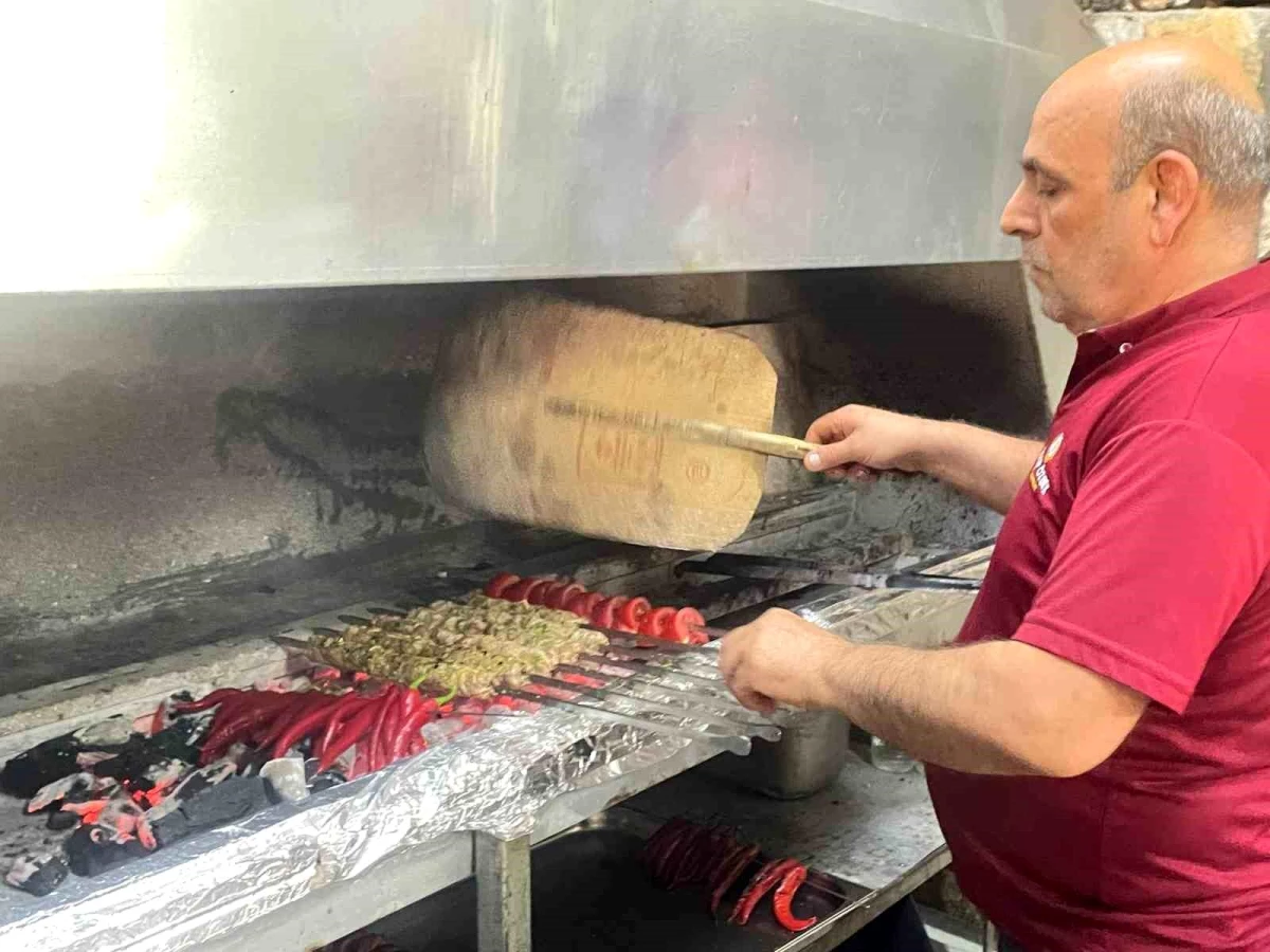 Şanlıurfa’da Keme Kebabına Fıstık Eklenerek Yeni Bir Lezzet Oluşturuldu