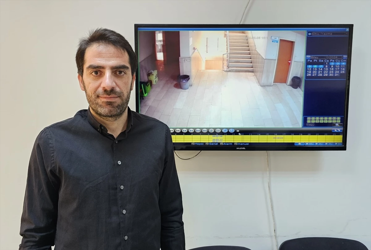 Siirt'te Nefes Borusuna Demir Parçası Kaçan Öğrenci Rehber Öğretmen Sayesinde Kurtuldu