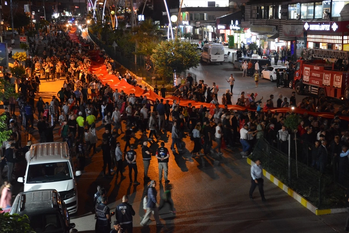 Silopi'de 19 Mayıs kutlamaları fener alayıyla başladı