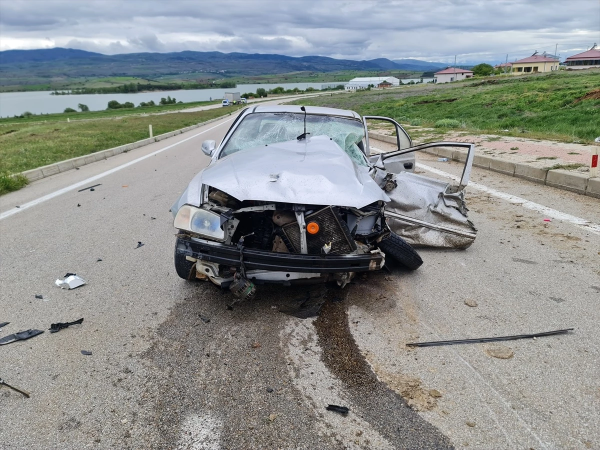 Sivas Gölova’da Trafik Kazası: 4 Yaralı
