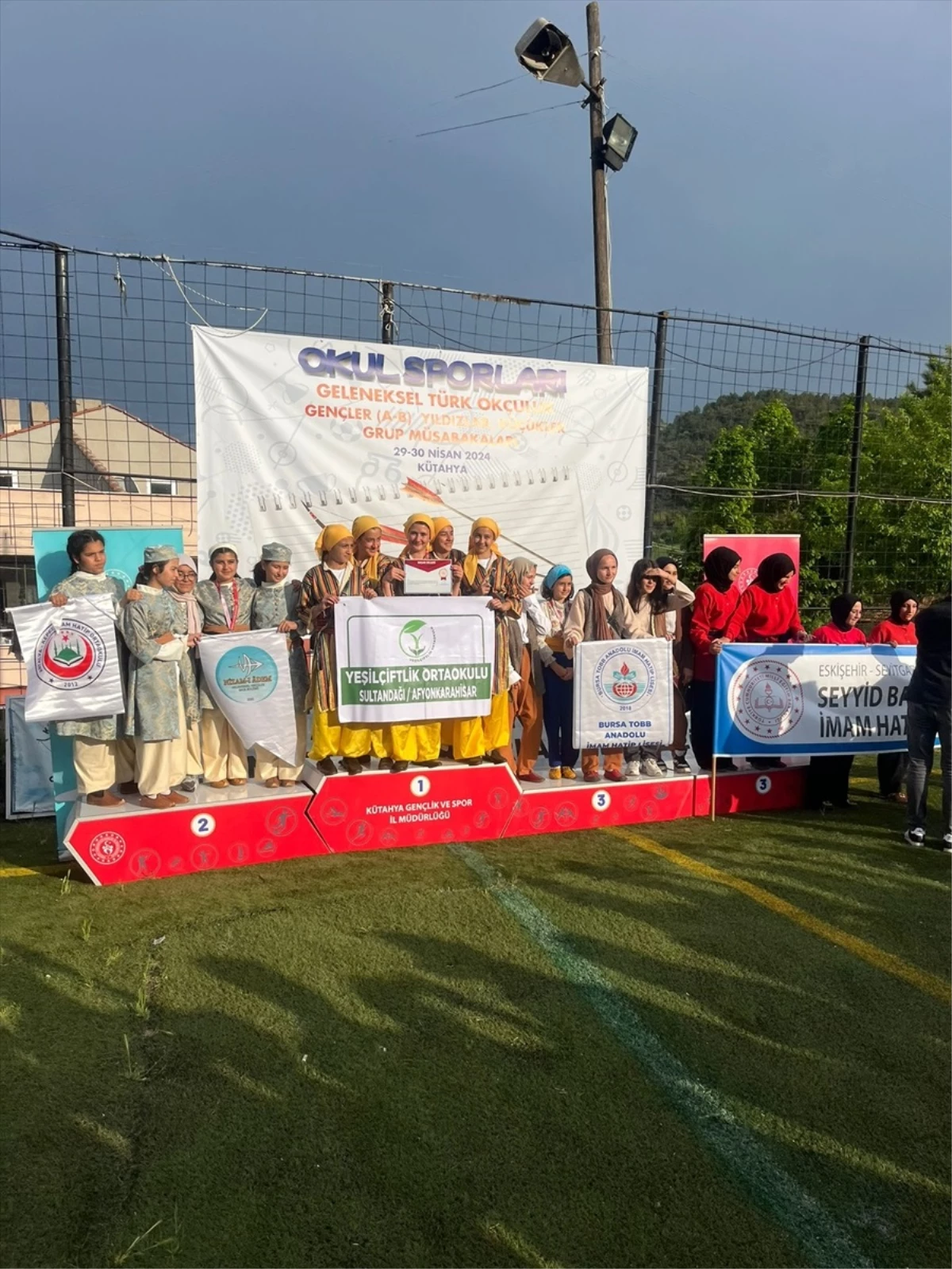 Sultandağlı öğrenciler Okul Sporları Geleneksel Türk Okçuluğu Grup Birinciliği’nde derece elde etti