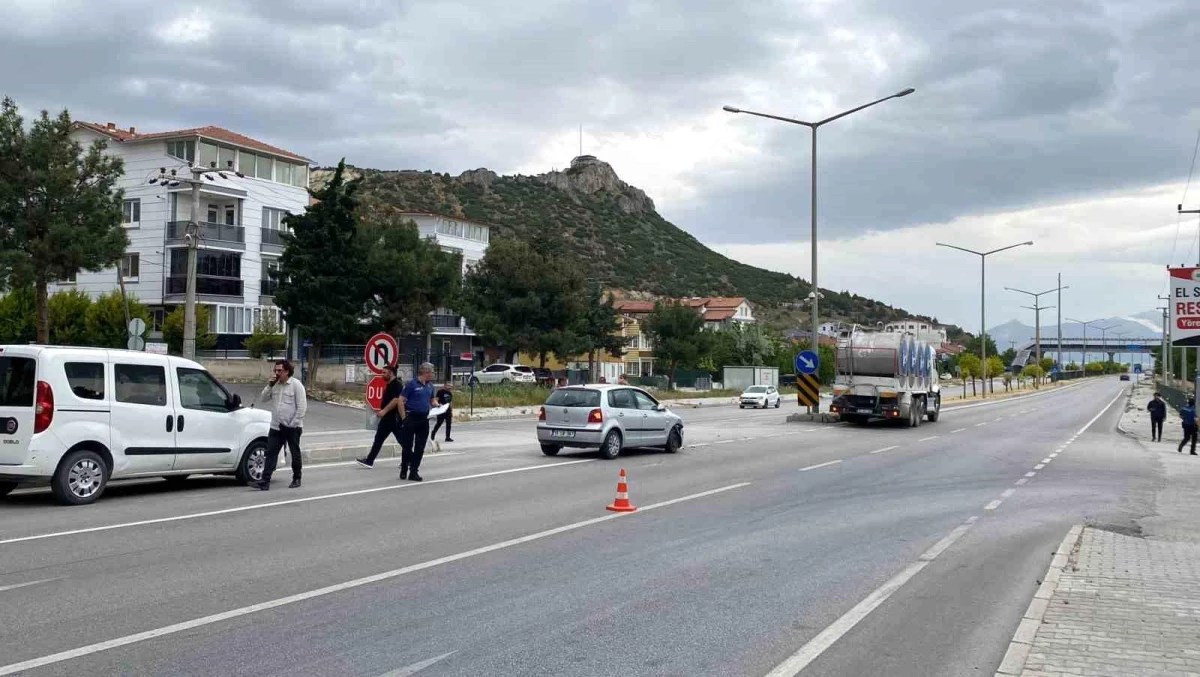 Burdur’da otomobilin süt kamyonuna çarptığı kazada 1 kişi yaralandı