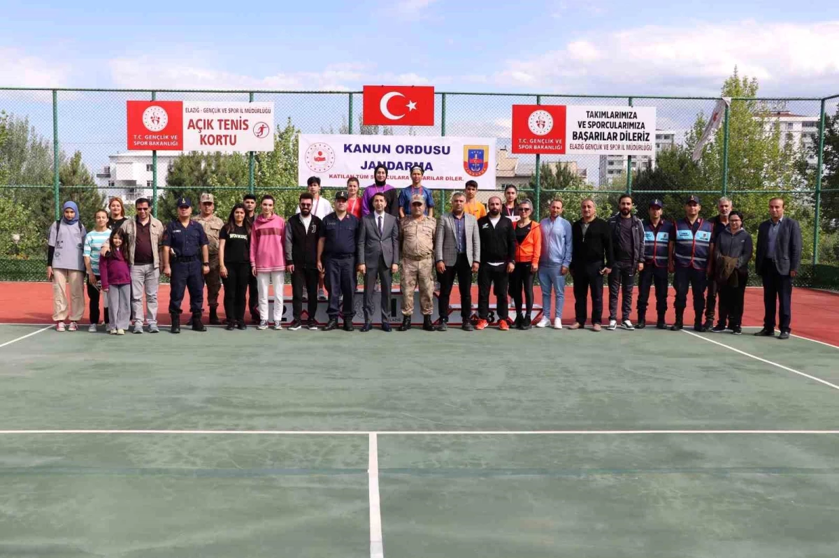 Elazığ'da Jandarma'nın 185. kuruluş yıl dönümü etkinlikleri kapsamında tenis turnuvası düzenlendi