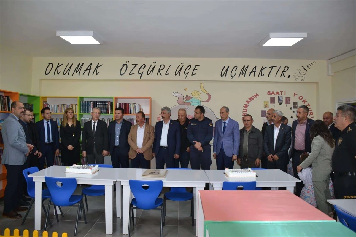 Tosya Sekiler Köyü İlk ve Ortaokulu’nda Kütüphane Açıldı
