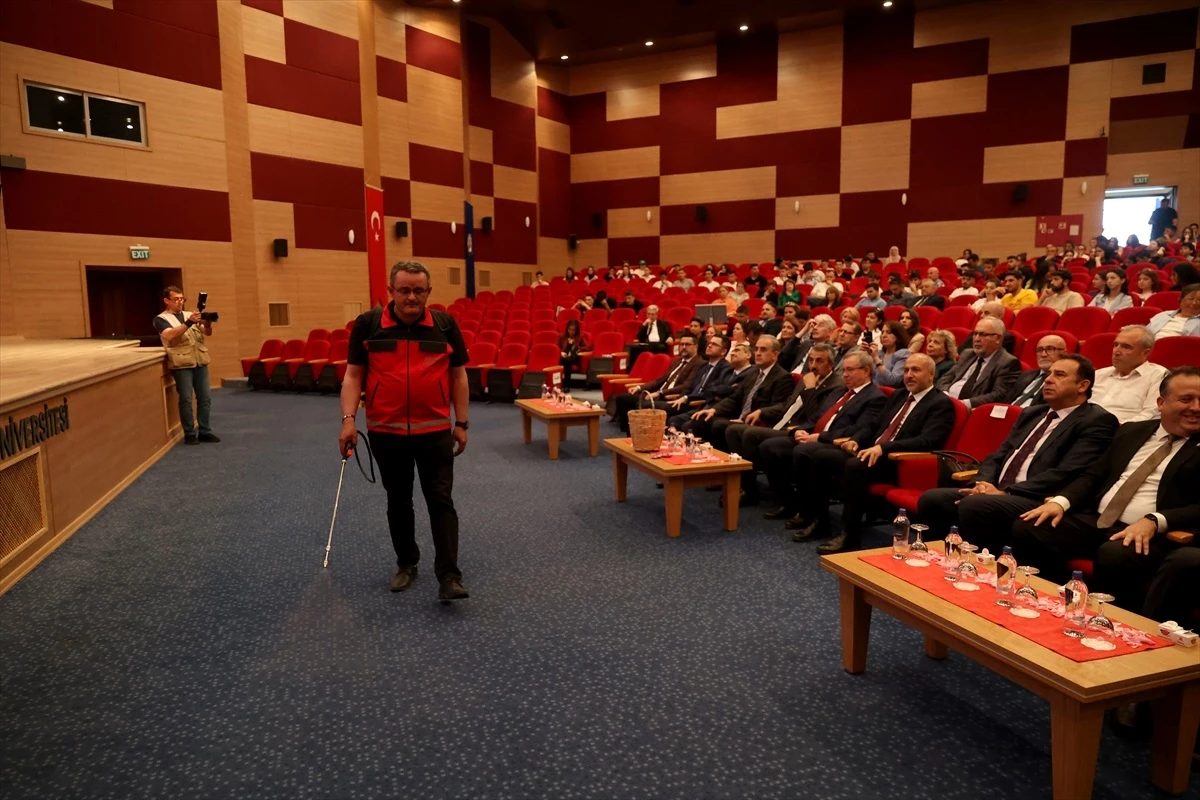 Trakya Üniversitesinde ‘Edirne’de Gül ve Gülcülük’ Paneli Düzenlendi