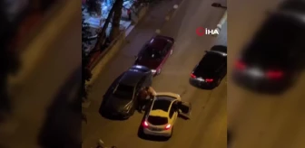 Kadıköy’de sürücülerin tekmeli yumruklu kavgası kamerada
